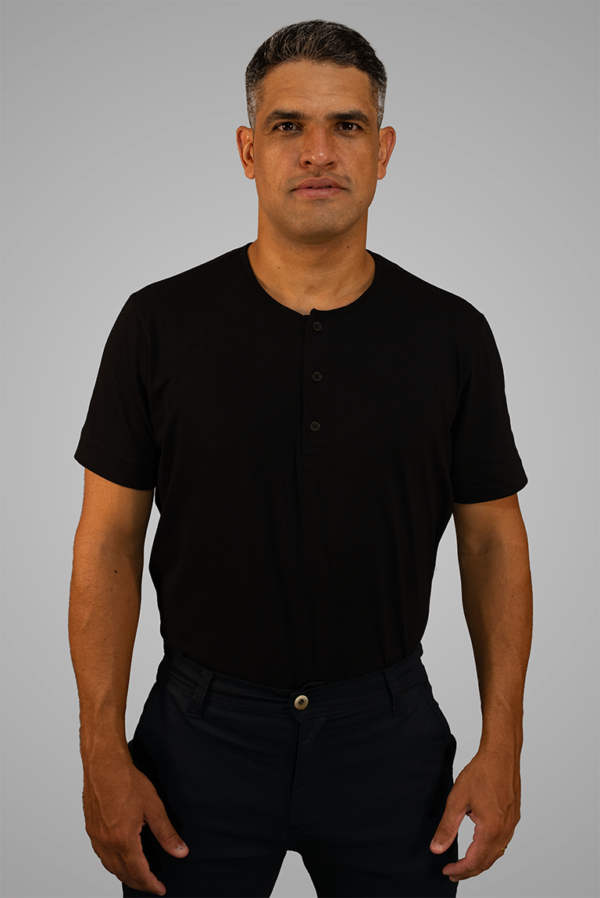 Camisa Henley de Algodão Egípcio - Manga Curta - Image 4