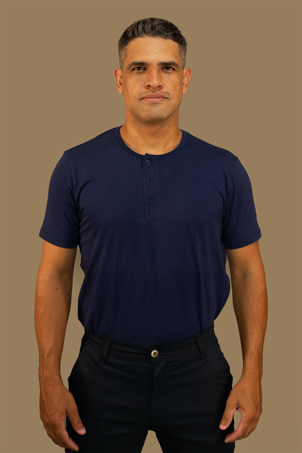 Camisa Henley de Algodão Egípcio - Manga Curta - Image 2